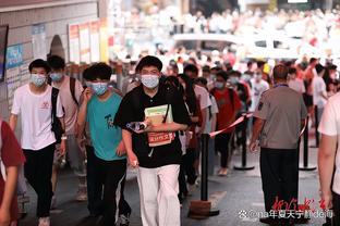 瓜帅流汗！沃克今日友谊赛大腿拉伤离场，曼城下周日对决阿森纳